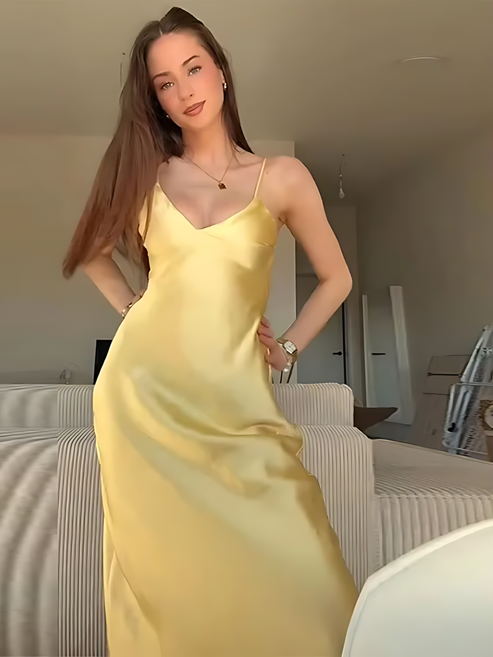 Soleya – Satin kjole