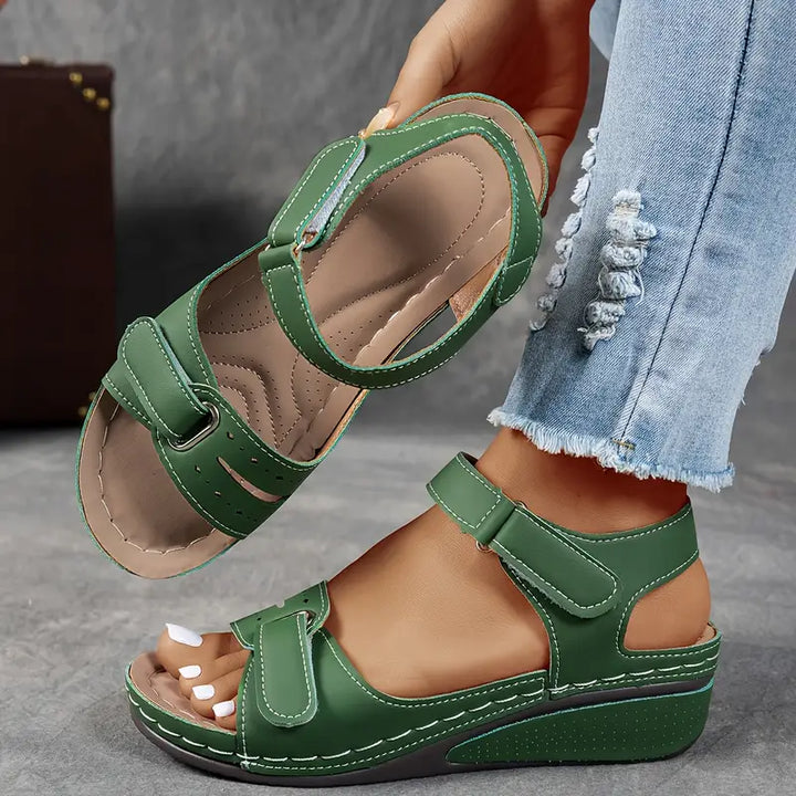 Tilde™ ortopædiske sandaler med kilehæl